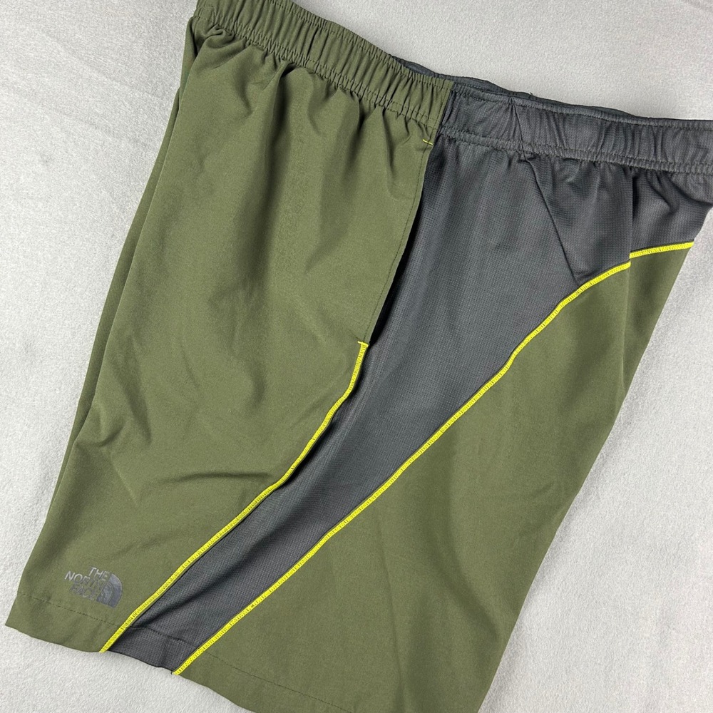 The North Face Shorts Mens Large Green FlashDry Athletic Training Running Lined